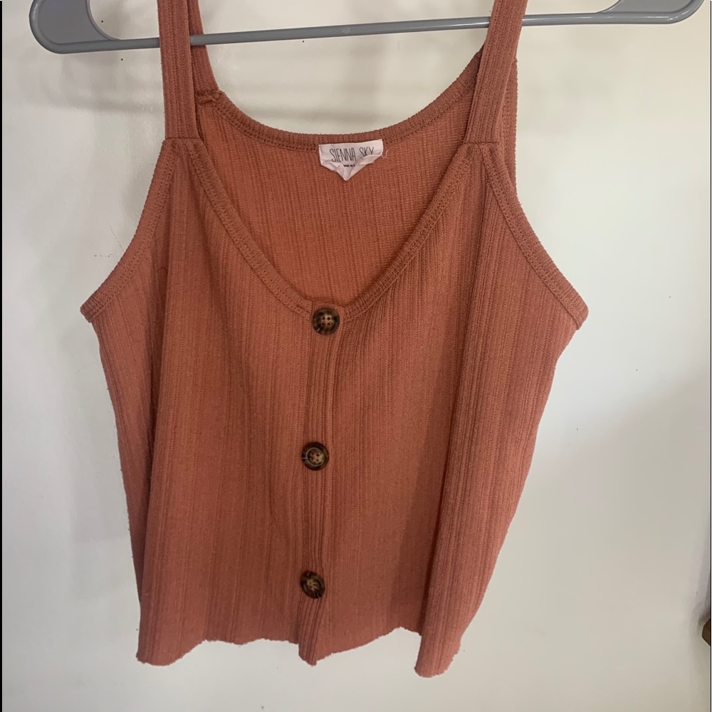 cropped tank top
